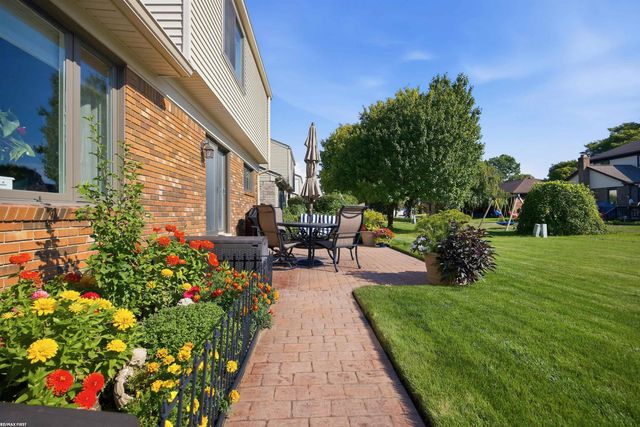 42474 Cannon Drive, Sterling Heights, MI 48313