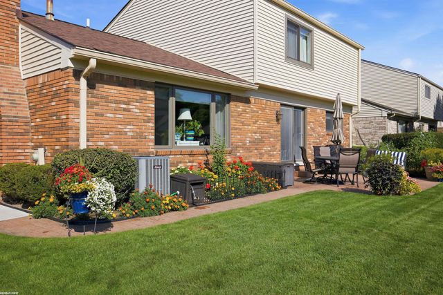 42474 Cannon Drive, Sterling Heights, MI 48313