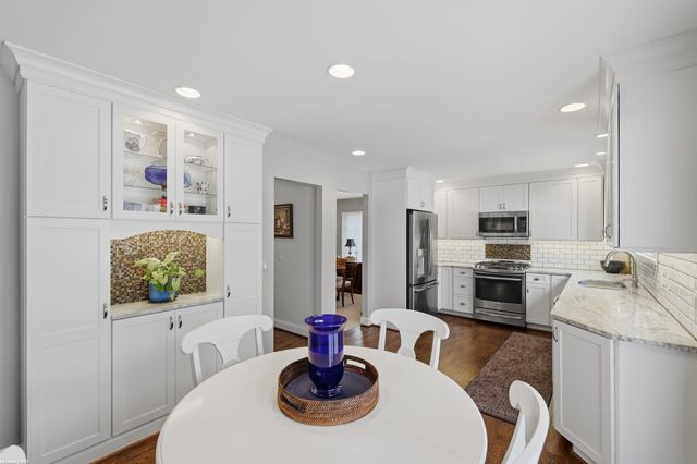 42474 Cannon Drive, Sterling Heights, MI 48313