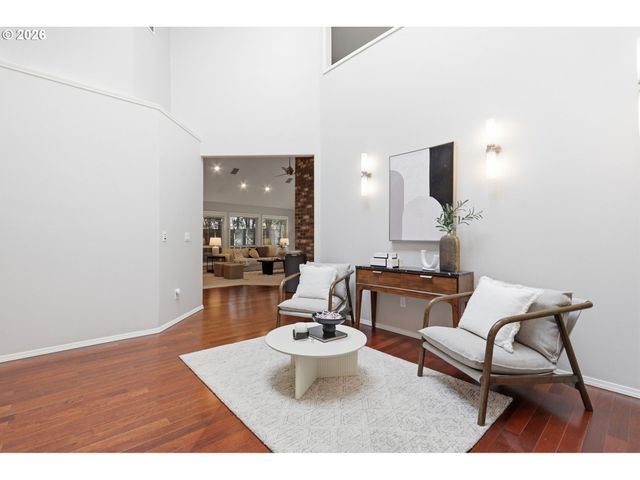 1712 Nw CAXTON Ct, Portland, OR 97229