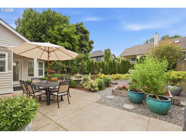 1712 Nw CAXTON Ct, Portland, OR 97229