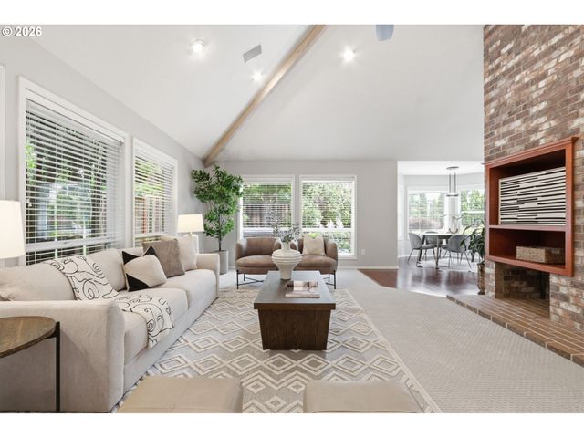 1712 Nw CAXTON Ct, Portland, OR 97229