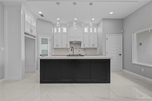 2108 Blue Sky Drive, Weslaco, TX 78599