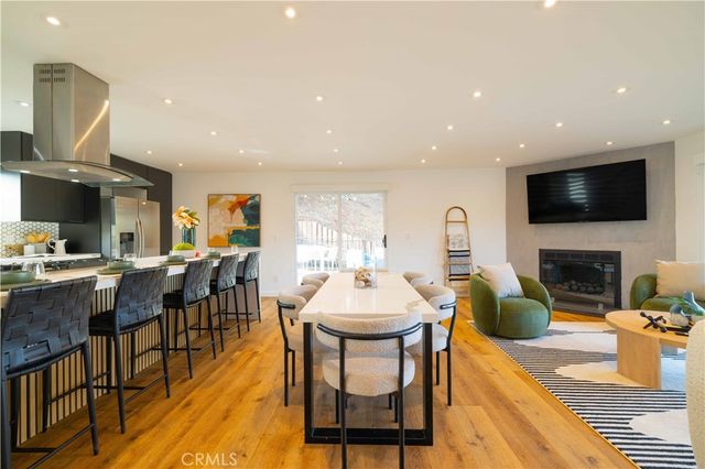 4300 Camello Road, Woodland Hills, CA 91364