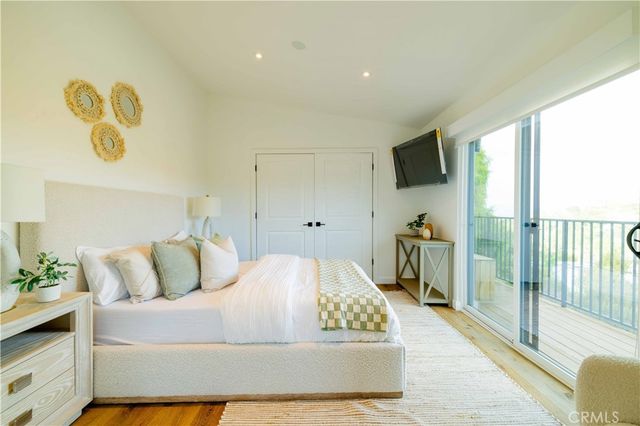 4300 Camello Road, Woodland Hills, CA 91364