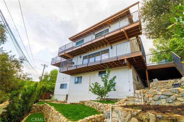 4300 Camello Road, Woodland Hills, CA 91364