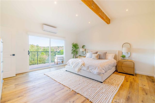 4300 Camello Road, Woodland Hills, CA 91364