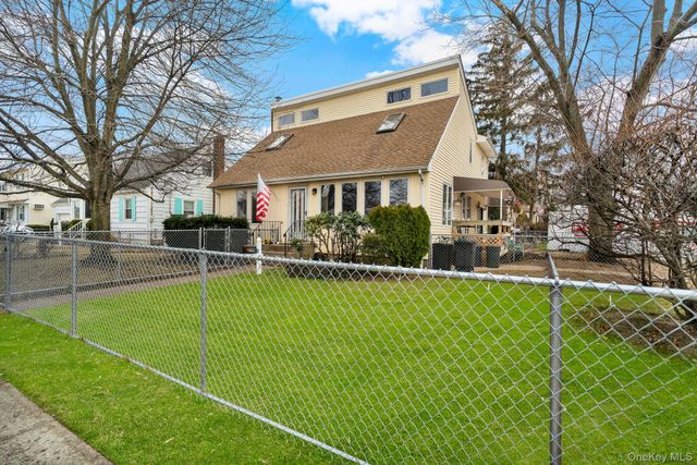 2176 6th Street, East Meadow, NY 11554