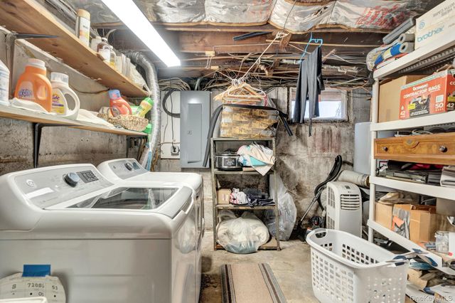 2176 6th Street, East Meadow, NY 11554