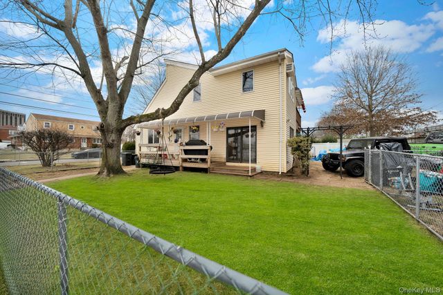 2176 6th Street, East Meadow, NY 11554