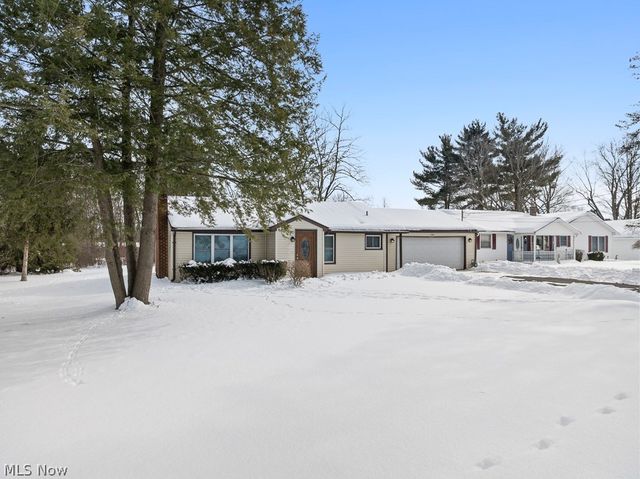 888 Fairfield School Road, Columbiana, OH 44408