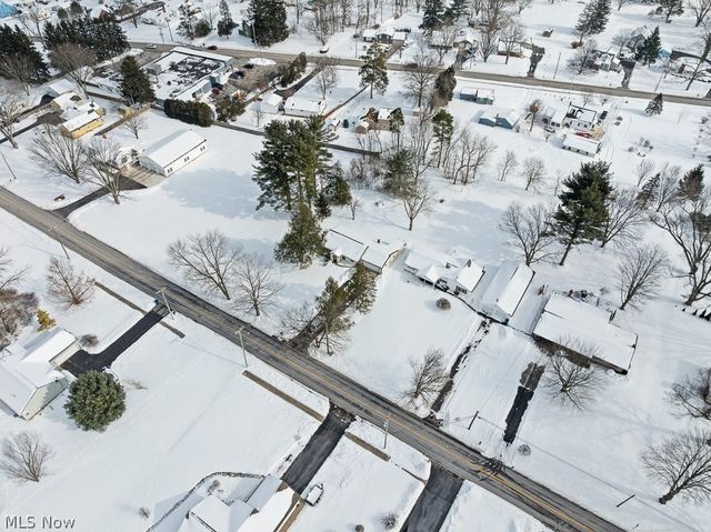 888 Fairfield School Road, Columbiana, OH 44408