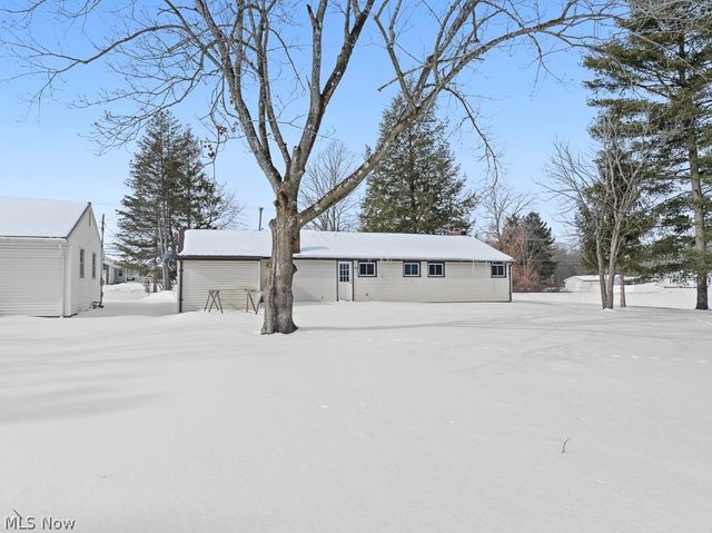 888 Fairfield School Road, Columbiana, OH 44408