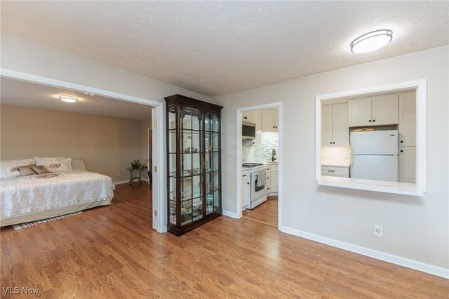 2202 Acacia Park Drive 2412, Lyndhurst, OH 44124