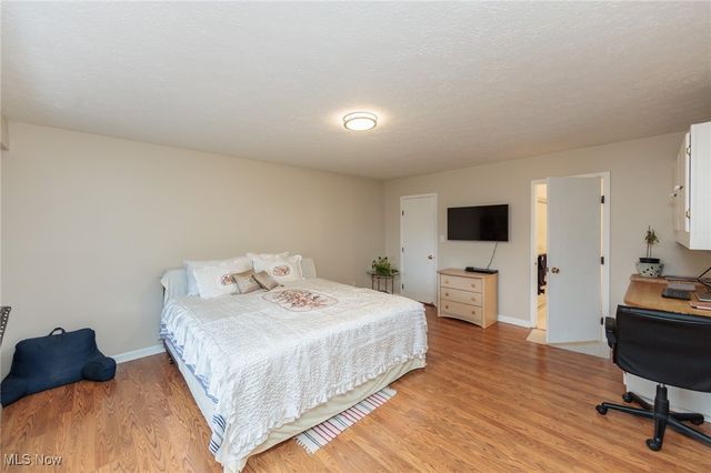 2202 Acacia Park Drive 2412, Lyndhurst, OH 44124