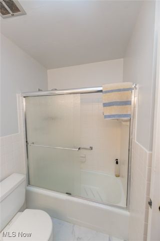 2202 Acacia Park Drive 2412, Lyndhurst, OH 44124