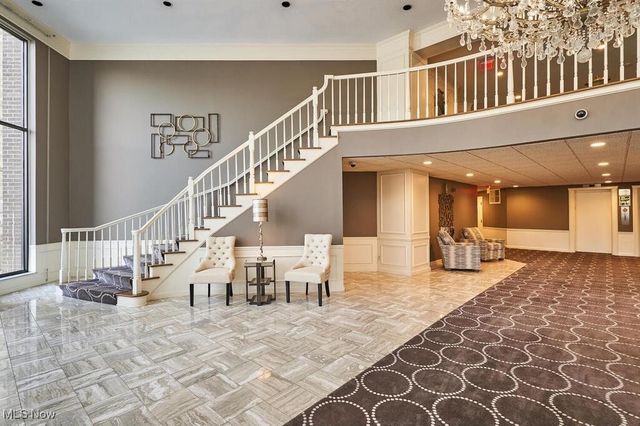 2202 Acacia Park Drive 2412, Lyndhurst, OH 44124