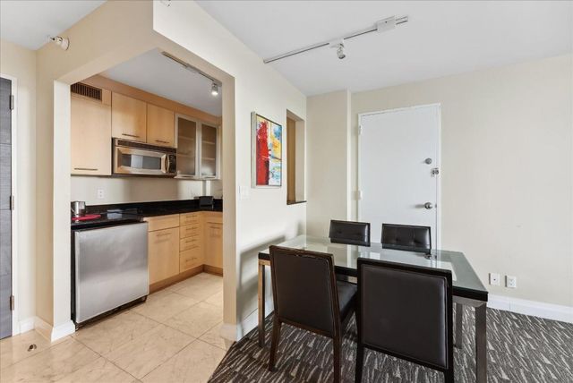 2670 E Sunrise Boulevard 520, Fort Lauderdale, FL 33304