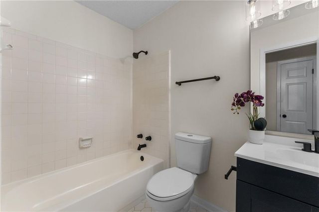 8251 Grand Oaks Drive, Theodore, AL 36582