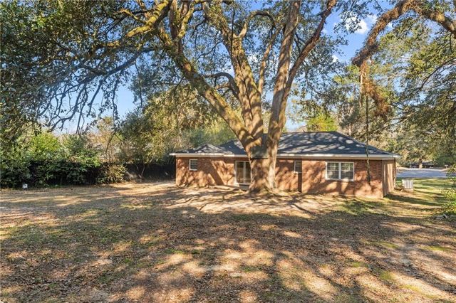 8251 Grand Oaks Drive, Theodore, AL 36582