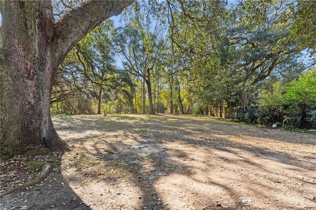 8251 Grand Oaks Drive, Theodore, AL 36582