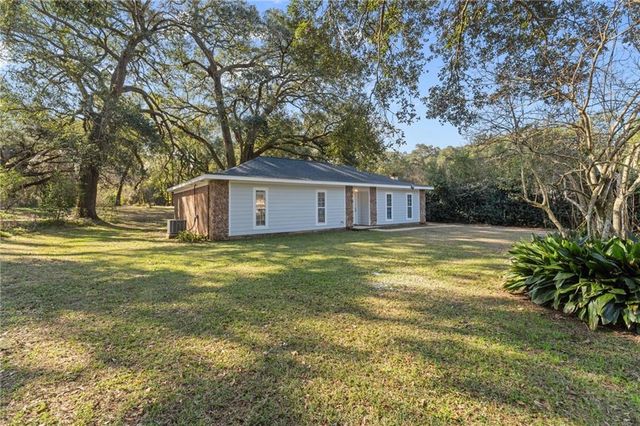 8251 Grand Oaks Drive, Theodore, AL 36582