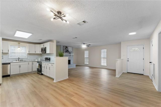 8251 Grand Oaks Drive, Theodore, AL 36582