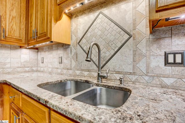 403 Primrose Court, Easley, SC 29642