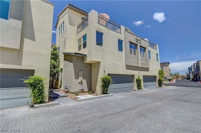 11401 Gravitation Drive, Las Vegas, NV 89135