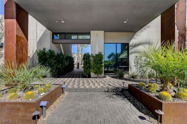 11401 Gravitation Drive, Las Vegas, NV 89135