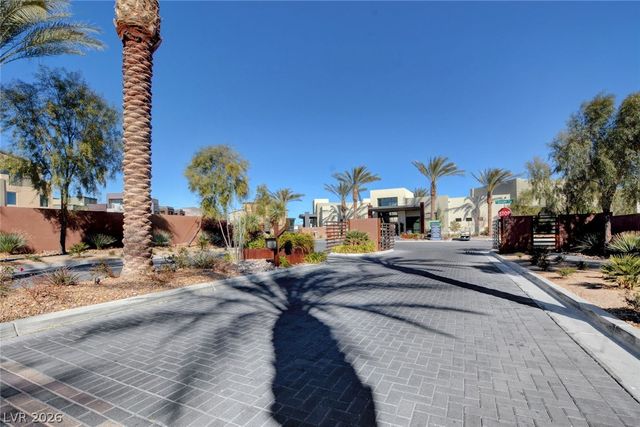 11401 Gravitation Drive, Las Vegas, NV 89135