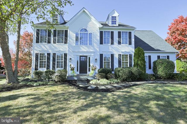 5416 WINDTREE DR, Doylestown, PA 18902