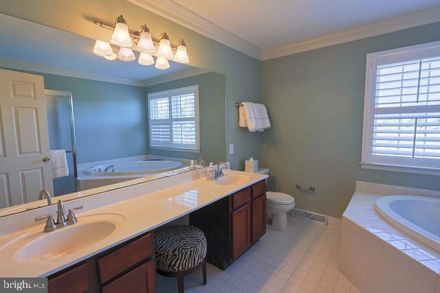5416 WINDTREE DR, Doylestown, PA 18902