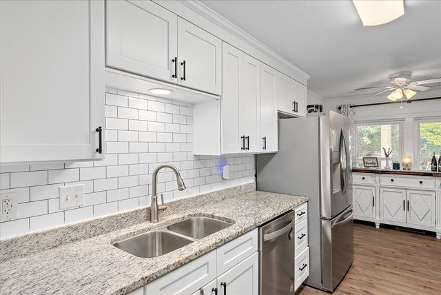 1904 Northside, Dothan, AL 36303