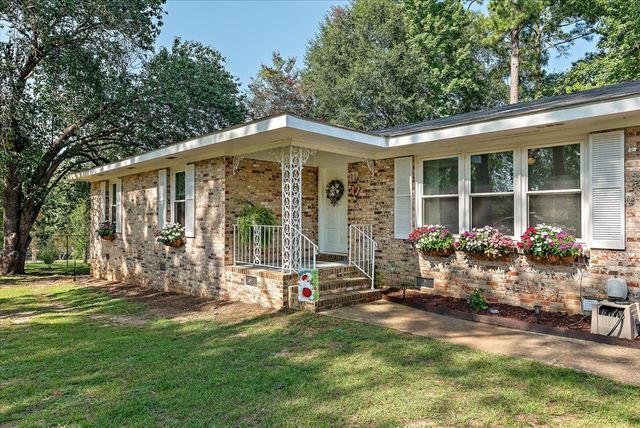 1904 Northside, Dothan, AL 36303