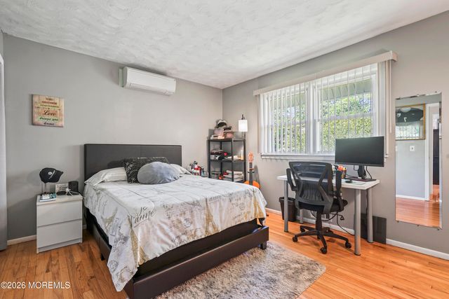 1053 Savannah Street, Toms River, NJ 08753