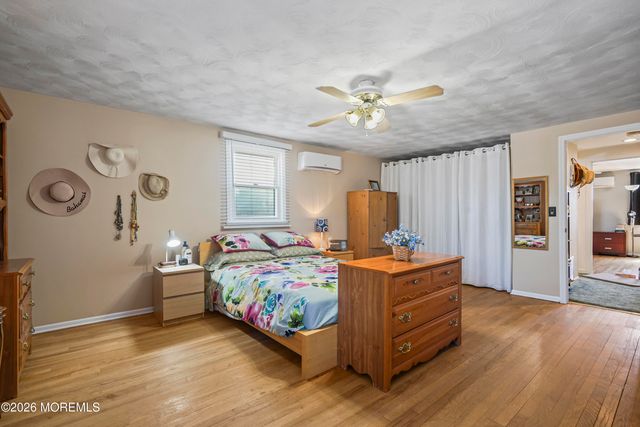 1053 Savannah Street, Toms River, NJ 08753
