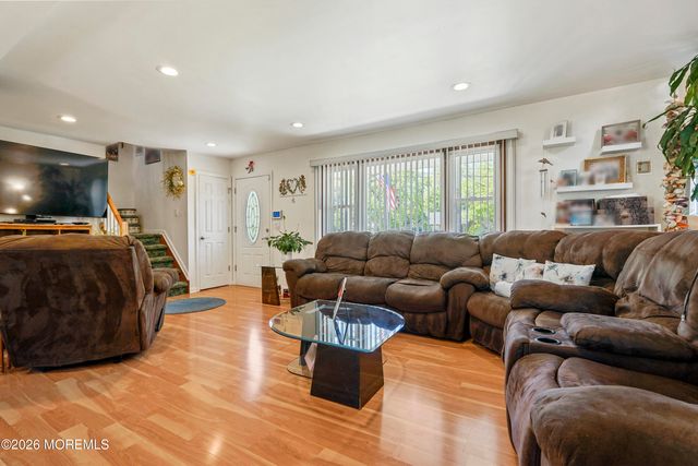 1053 Savannah Street, Toms River, NJ 08753