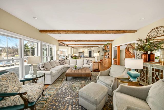 214 Beechwood COURT, Mequon, WI 53092