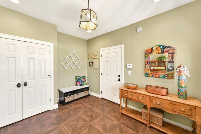 214 Beechwood COURT, Mequon, WI 53092