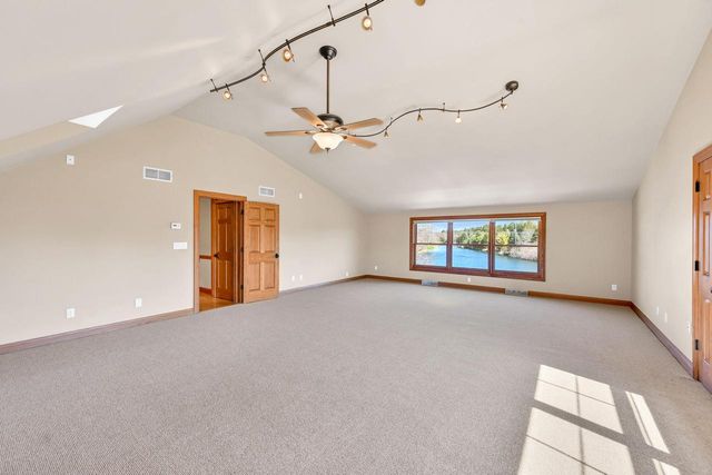 214 Beechwood COURT, Mequon, WI 53092