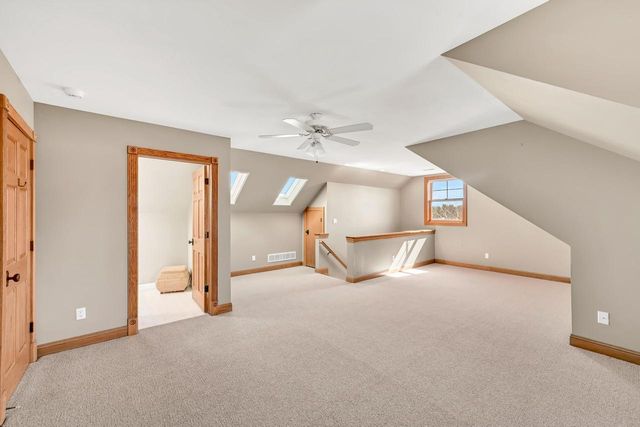 214 Beechwood COURT, Mequon, WI 53092