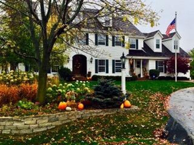 214 Beechwood COURT, Mequon, WI 53092