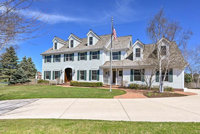214 Beechwood COURT, Mequon, WI 53092