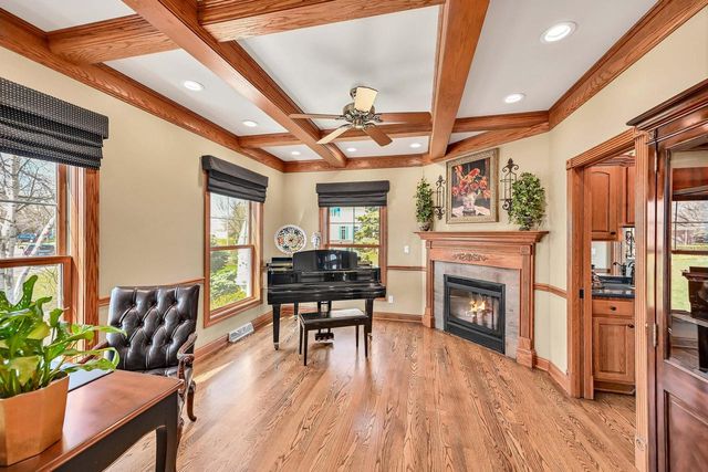 214 Beechwood COURT, Mequon, WI 53092