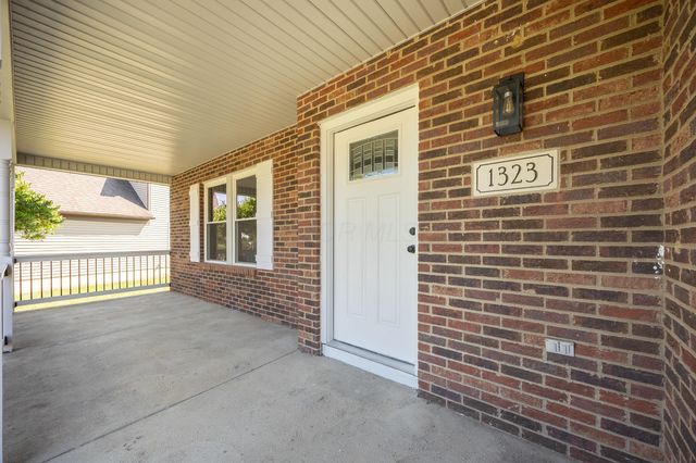 1323 Red Bank Drive, Grove City, OH 43123