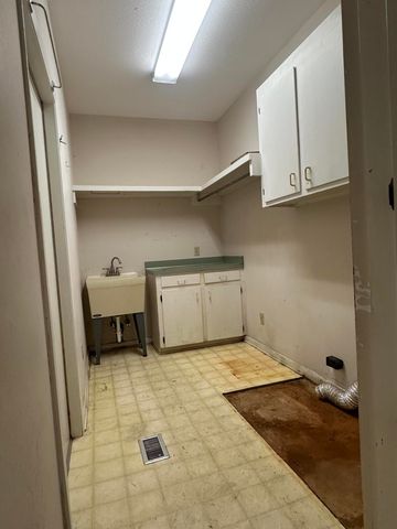 116 Merianne Dr., Hattiesburg, MS 39402