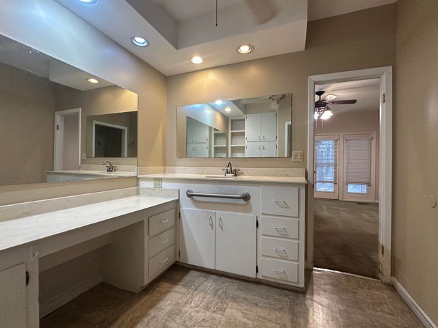 116 Merianne Dr., Hattiesburg, MS 39402