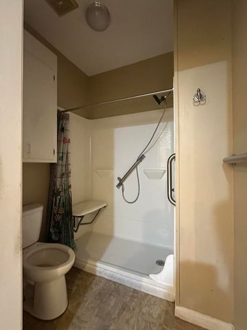 116 Merianne Dr., Hattiesburg, MS 39402