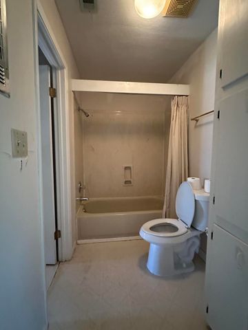 116 Merianne Dr., Hattiesburg, MS 39402